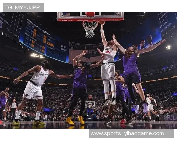 2013年湖人队与快船队激战回顾：洛杉矶德比的经典对决与精彩瞬间